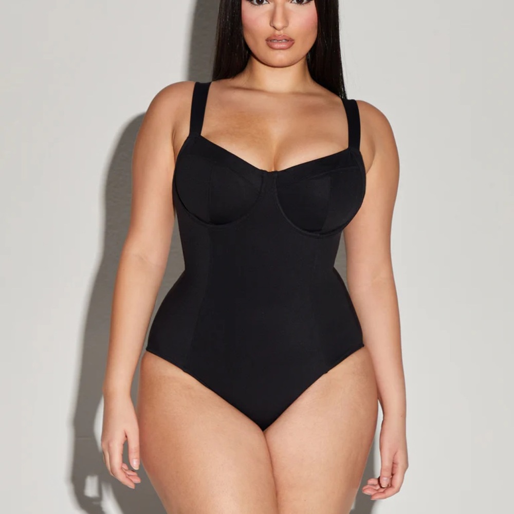 Ta3 (tae) Lifty Bathing Suit